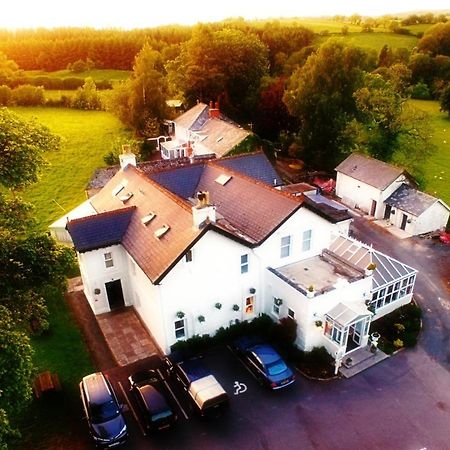 ホテル The White House Sennybridge エクステリア 写真